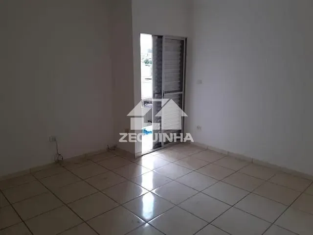 Casa com 125m² 4 quartos e 4 banheiros, à venda, no bairro Ayrosa em Osasco