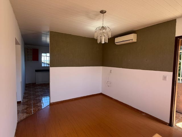 Casa com 130m² 4 quartos e 2 banheiros, à venda, no bairro Oficinas em Ponta Grossa