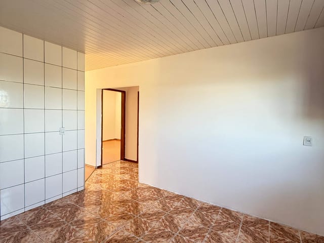 Casa com 130m² 4 quartos e 2 banheiros, à venda, no bairro Oficinas em Ponta Grossa