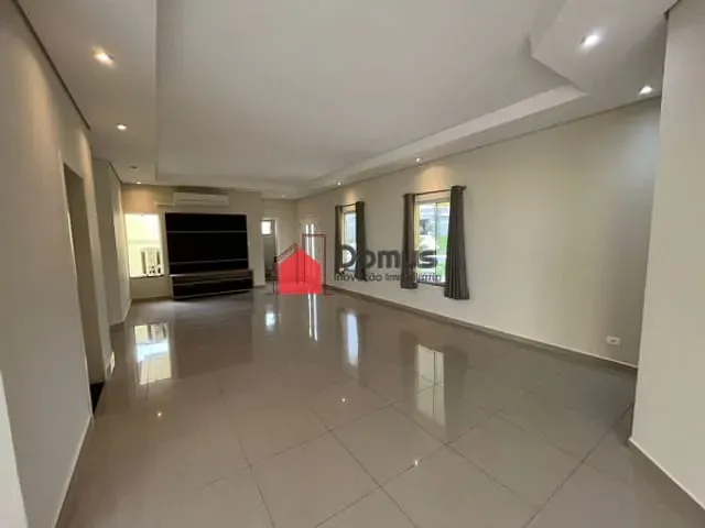 Casa com 519m² 3 quartos e 4 banheiros, à venda, no bairro Socorro em Pindamonhangaba