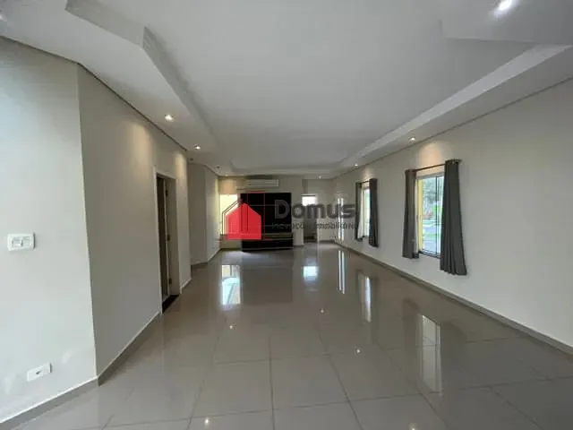 Casa com 519m² 3 quartos e 4 banheiros, à venda, no bairro Socorro em Pindamonhangaba