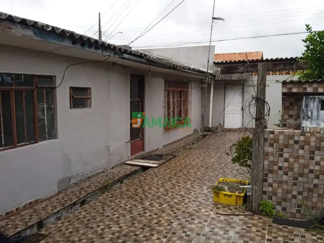 Casa 2 quartos e 1 banheiro, para alugar, no bairro Cajuru em Curitiba