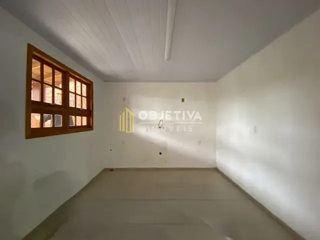 Casa 2 quartos e 2 banheiros, para alugar, no bairro Guarani em Novo Hamburgo