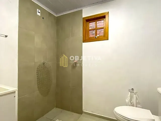 Casa 2 quartos e 2 banheiros, para alugar, no bairro Guarani em Novo Hamburgo