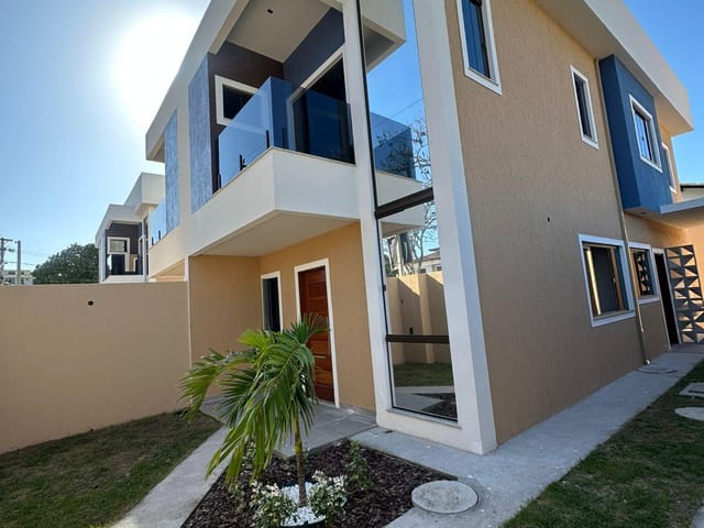 Casa 3 quartos e 3 banheiros, à venda, no bairro Jardim Mariléa em Rio das Ostras