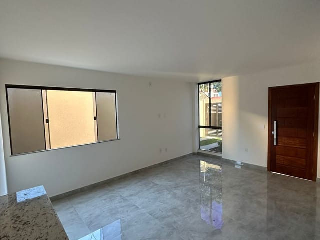 Casa 3 quartos e 3 banheiros, à venda, no bairro Jardim Mariléa em Rio das Ostras