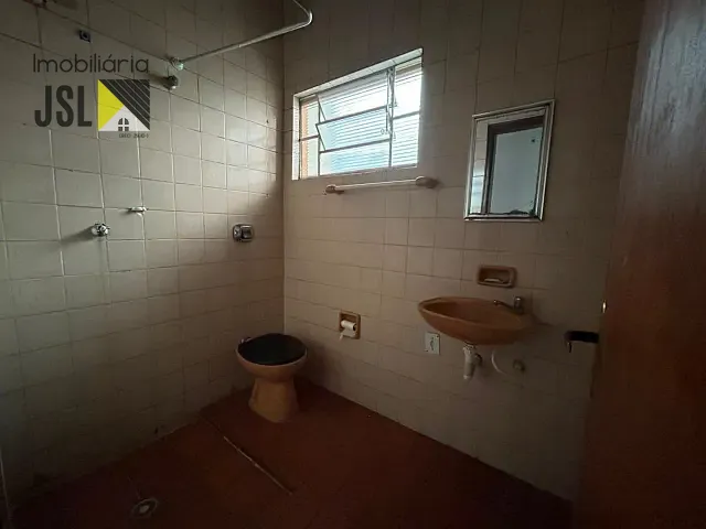 Casa com 125m² 2 quartos e 1 banheiro, para alugar, no bairro Vila Antônio Augusto Luiz em Caçapava