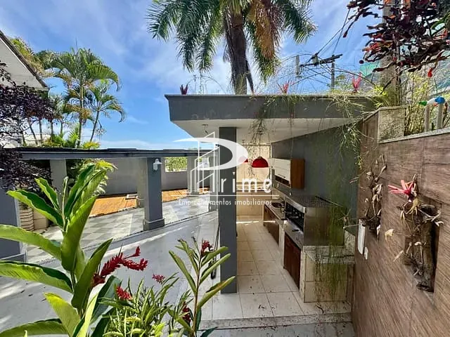 Casa com 2000m² 5 quartos e 8 banheiros, para alugar, no bairro Piratininga em Niterói