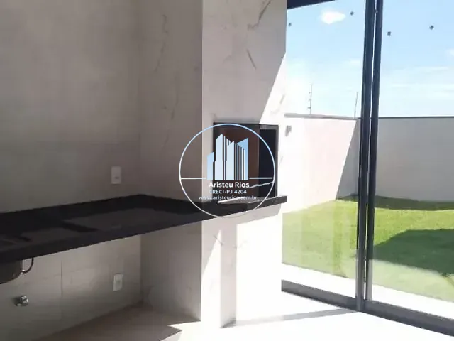 Casa com 310m² 3 quartos e 2 banheiros, à venda, no bairro Serra Morena em Pouso Alegre