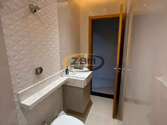 Casa com 320m² 4 quartos e 3 banheiros, à venda, no bairro Veraliz em Londrina