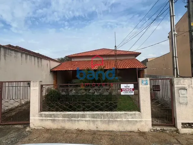 Casa à venda, no bairro Vila Alcalá em Porto Feliz