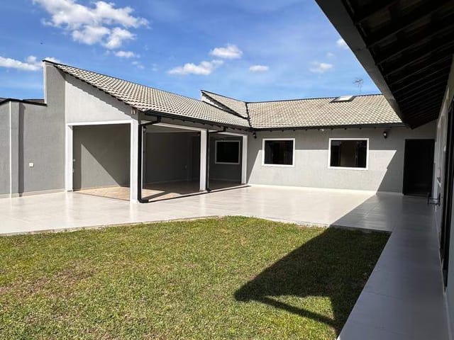 Casa com 181m² 2 quartos e 2 banheiros, à venda, no bairro Nova Rússia em Ponta Grossa