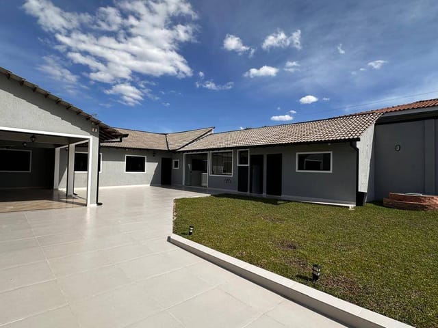 Casa com 181m² 2 quartos e 2 banheiros, à venda, no bairro Nova Rússia em Ponta Grossa