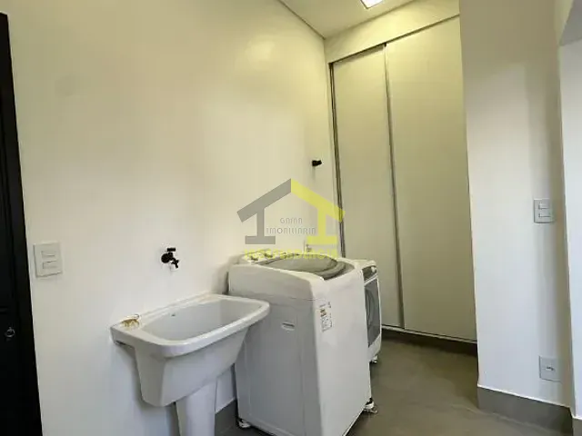 Casa com 260m², à venda, no bairro Parque do Varvito em Itu