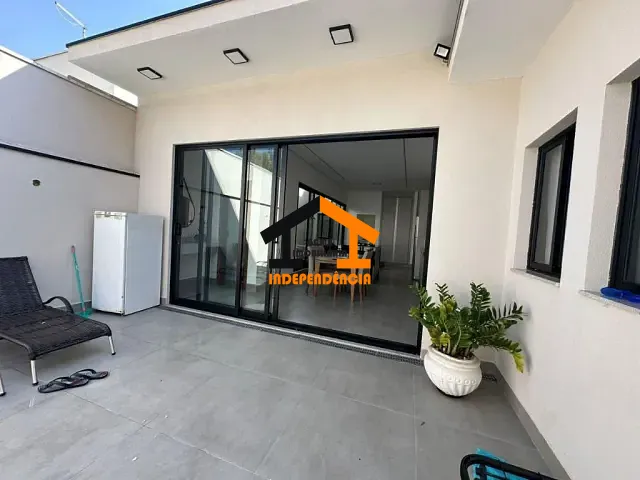 Casa com 260m² 3 quartos e 3 banheiros, à venda, no bairro Parque do Varvito em Itu