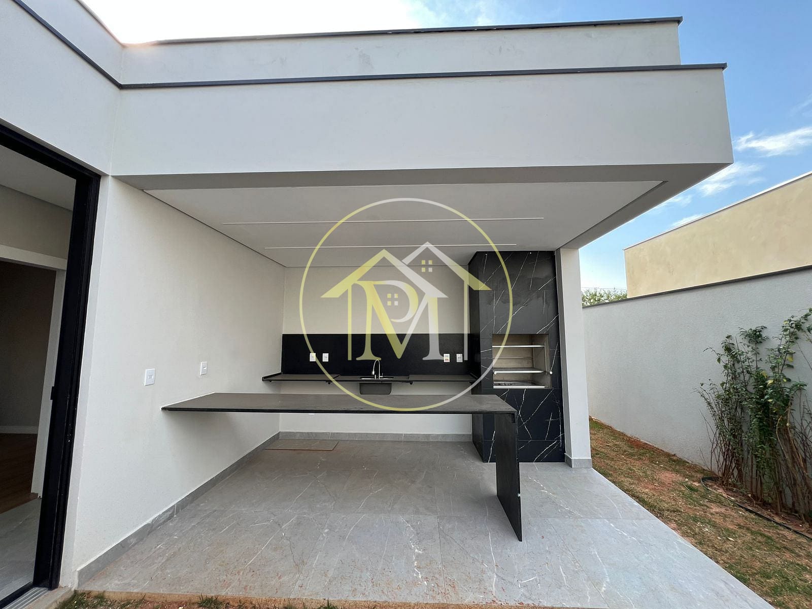 Casa à venda com 3 quartos, 200m² - Foto 17