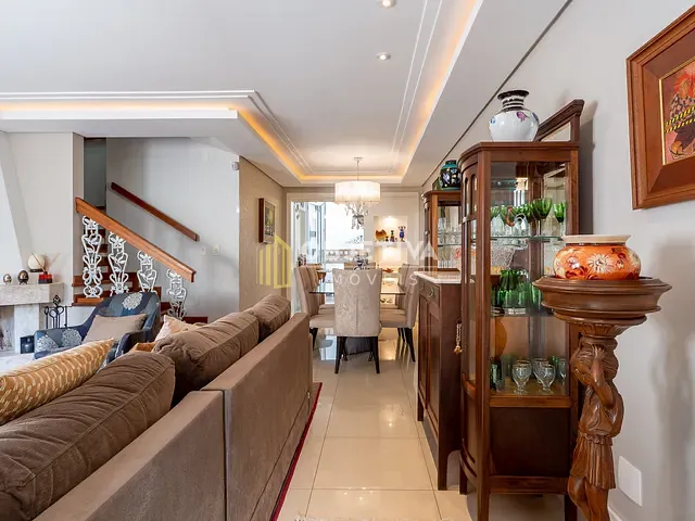 Casa 3 quartos e 3 banheiros, à venda, no bairro Vila Jardim em Porto Alegre