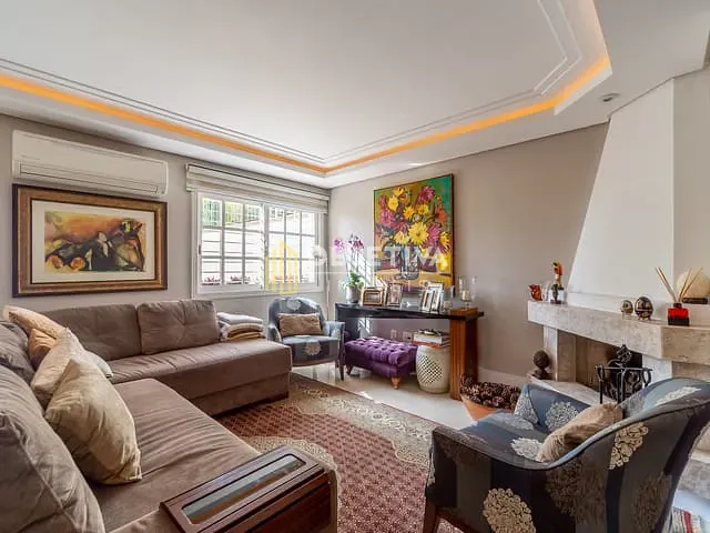 Casa 3 quartos e 3 banheiros, à venda, no bairro Vila Jardim em Porto Alegre