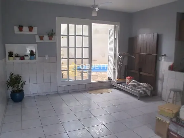 Casa com 225m² 4 quartos e 2 banheiros, à venda, no bairro Roselândia em Novo Hamburgo