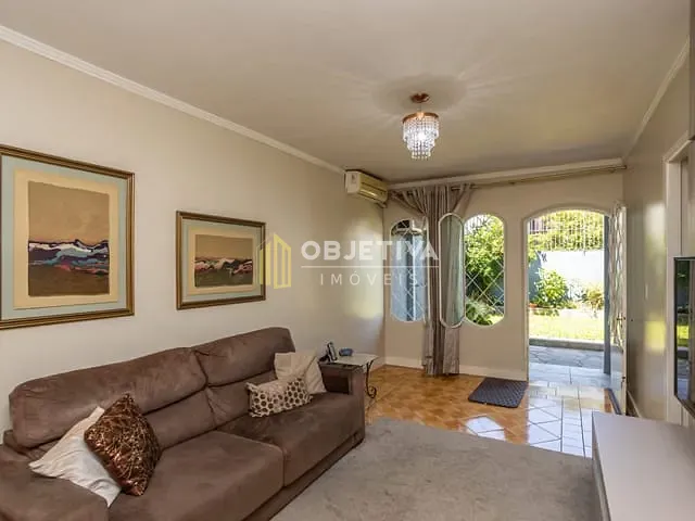 Casa com 225m² 4 quartos e 2 banheiros, à venda, no bairro Roselândia em Novo Hamburgo