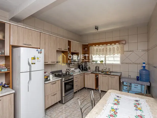 Casa com 225m² 4 quartos e 2 banheiros, à venda, no bairro Roselândia em Novo Hamburgo