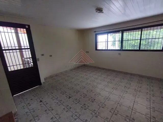 Casa com 285m² 4 quartos e 2 banheiros, para alugar, no bairro Matriz em Mauá