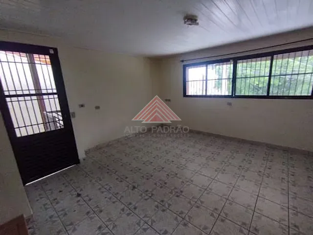 Casa com 285m² 4 quartos e 2 banheiros, para alugar, no bairro Matriz em Mauá