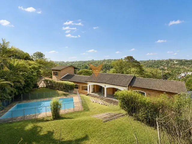 Casa 4 quartos e 5 banheiros, à venda, no bairro Granja Viana II em Cotia
