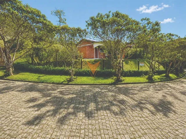 Casa 4 quartos e 5 banheiros, à venda, no bairro Granja Viana II em Cotia