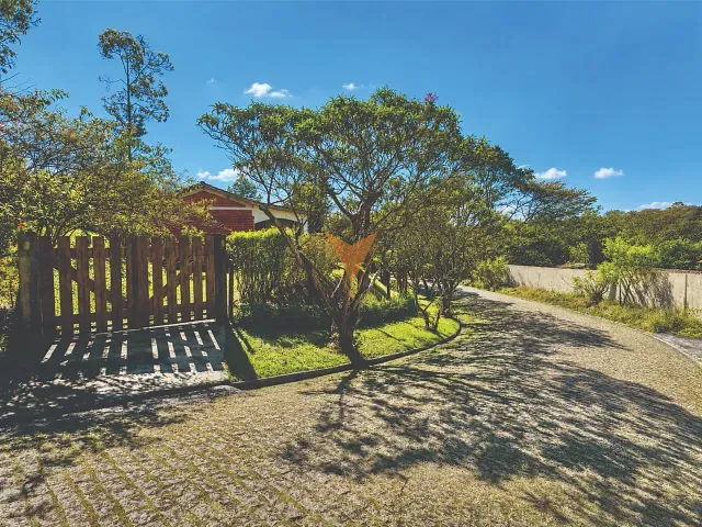 Casa 4 quartos e 5 banheiros, à venda, no bairro Granja Viana II em Cotia