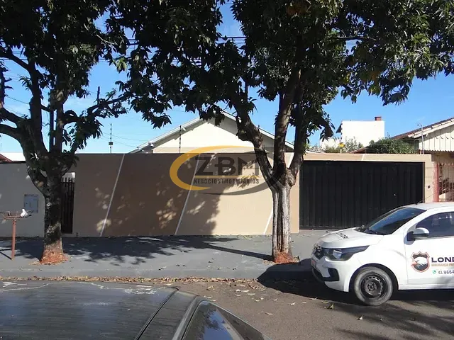 Casa com 300m² 3 quartos e 2 banheiros, à venda, no bairro Bandeirantes em Londrina