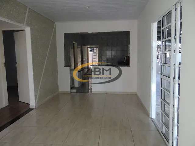 Casa com 300m² 3 quartos e 2 banheiros, à venda, no bairro Bandeirantes em Londrina