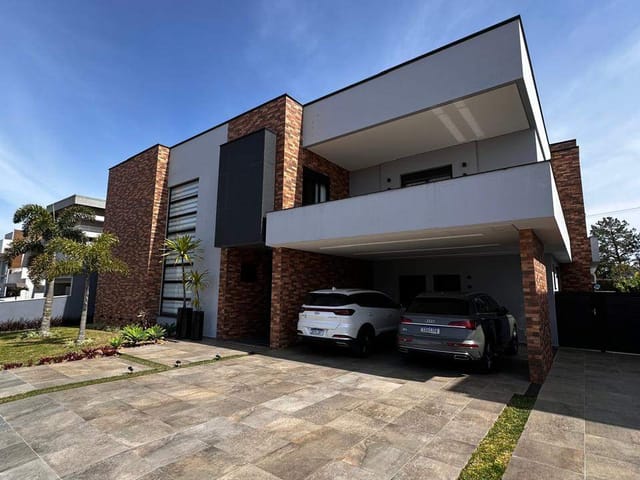 Casa com 462m² 3 quartos e 5 banheiros, à venda, no bairro Jardim Carvalho em Ponta Grossa