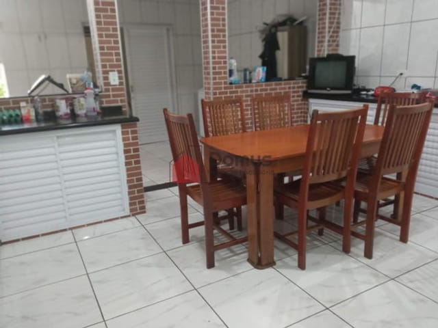 Casa com 125m², à venda, no bairro Residencial Mombaça em Pindamonhangaba