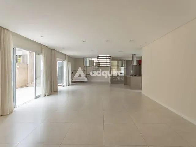Casa com 400m² 4 quartos e 5 banheiros, à venda, no bairro Estrela em Ponta Grossa
