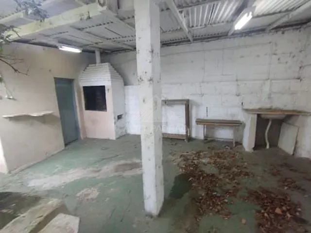 Casa com 270m² 2 quartos e 1 banheiro, à venda, no bairro Vila Dirce em Mauá