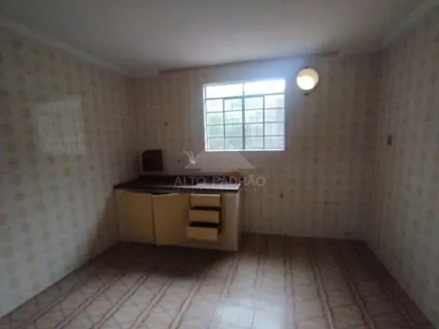 Casa com 270m² 2 quartos e 1 banheiro, à venda, no bairro Vila Dirce em Mauá