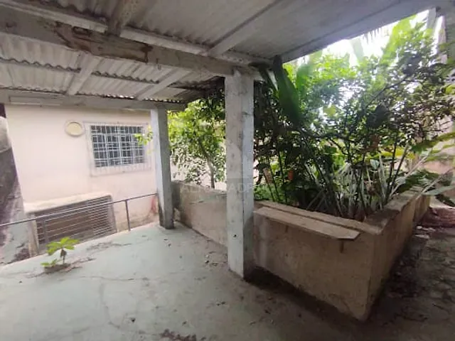 Casa com 270m² 2 quartos e 1 banheiro, à venda, no bairro Vila Dirce em Mauá