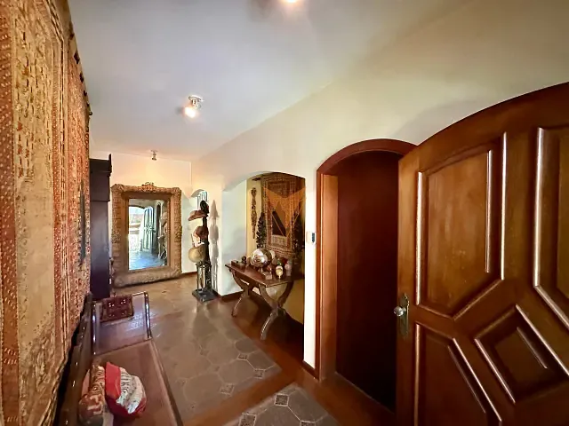 Casa 4 quartos e 5 banheiros, à venda, no bairro Chácara Granja Velha em Carapicuíba