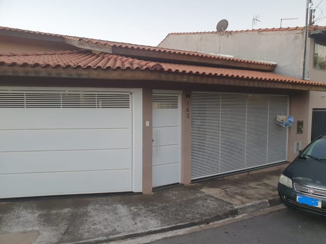 Casa com 121m² 3 quartos e 2 banheiros, à venda, no bairro Vila Batista em Bragança Paulista