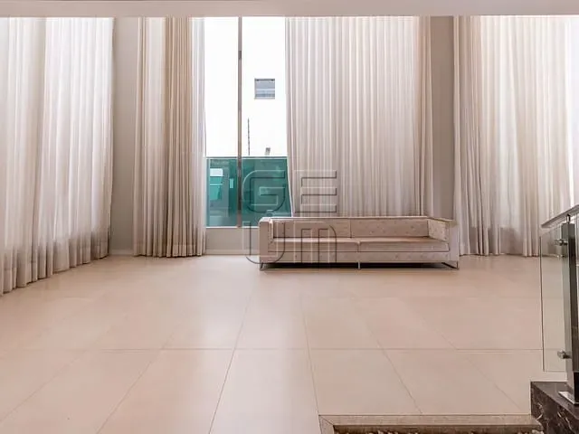 Casa com 500m² 4 quartos e 6 banheiros, à venda ou para alugar, no bairro Mediterrâneo em Londrina