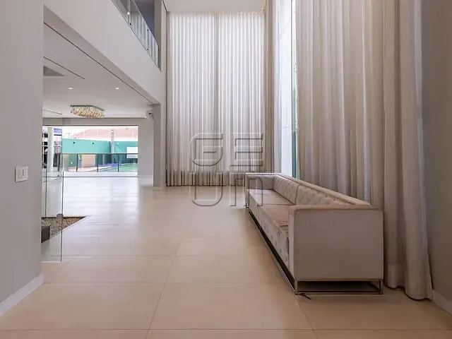 Casa com 500m² 4 quartos e 6 banheiros, à venda ou para alugar, no bairro Mediterrâneo em Londrina