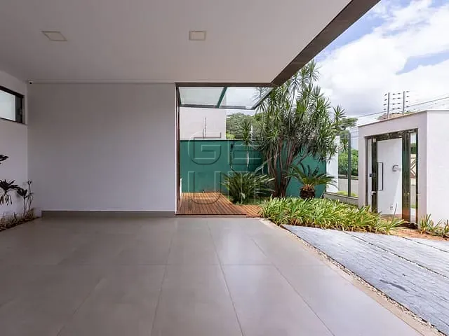 Casa com 500m² 4 quartos e 6 banheiros, à venda ou para alugar, no bairro Mediterrâneo em Londrina