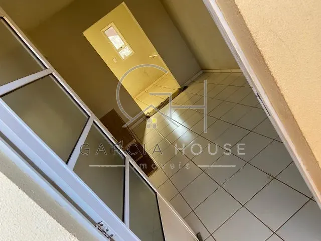 Casa 2 quartos e 1 banheiro, à venda, no bairro Jardim Cristo Redentor em Ribeirão Preto