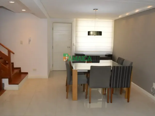 Casa 3 quartos e 4 banheiros, para alugar, no bairro Jardim das Américas em Curitiba