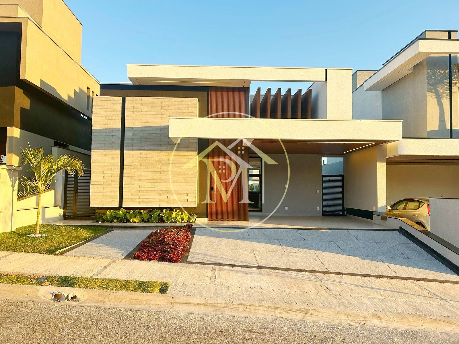 Casa à venda com 3 quartos, 170m² - Foto 1