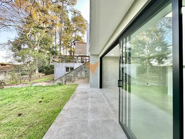Casa 3 quartos e 4 banheiros, à venda ou para alugar, no bairro Pinus Park em Cotia