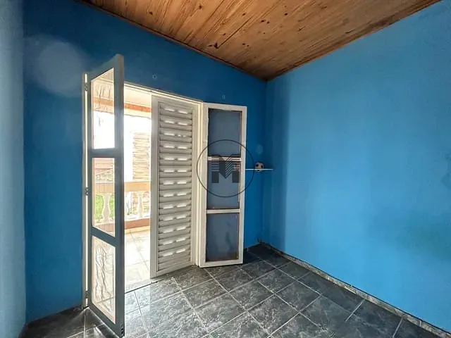 Casa 3 quartos e 1 banheiro, à venda, no bairro Jardim Esperança em Guaratinguetá
