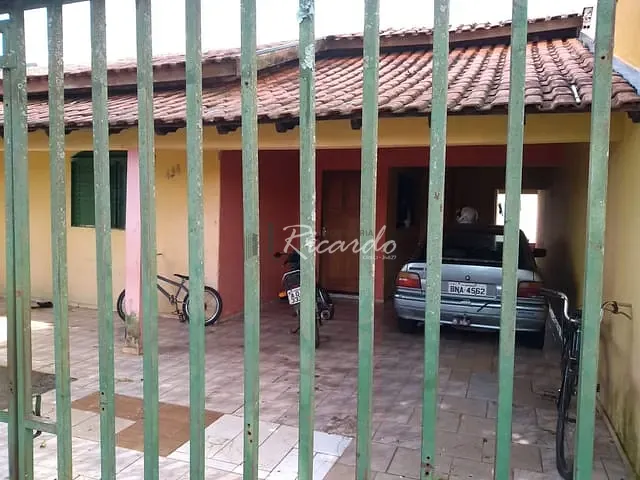 Casa com 220m² 3 quartos e 2 banheiros, à venda, no bairro Jardim Alto da Boa Vista em Arapongas