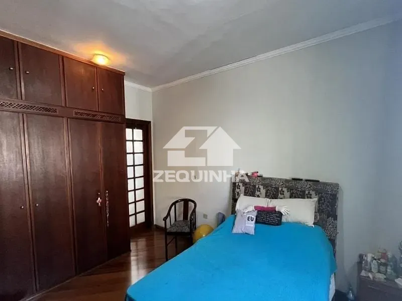 Casa, 5 quartos, 248 m² - Foto 10